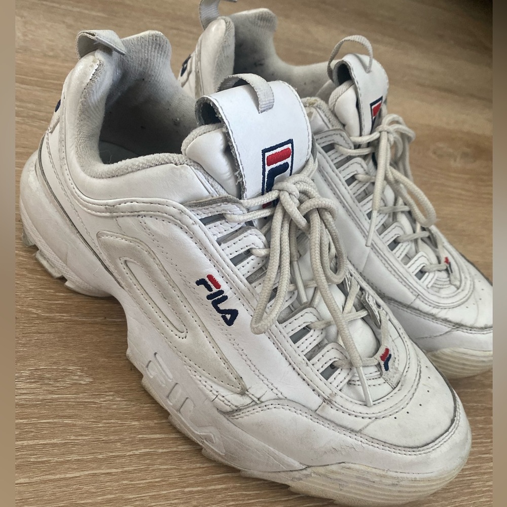 Filas, worn.
